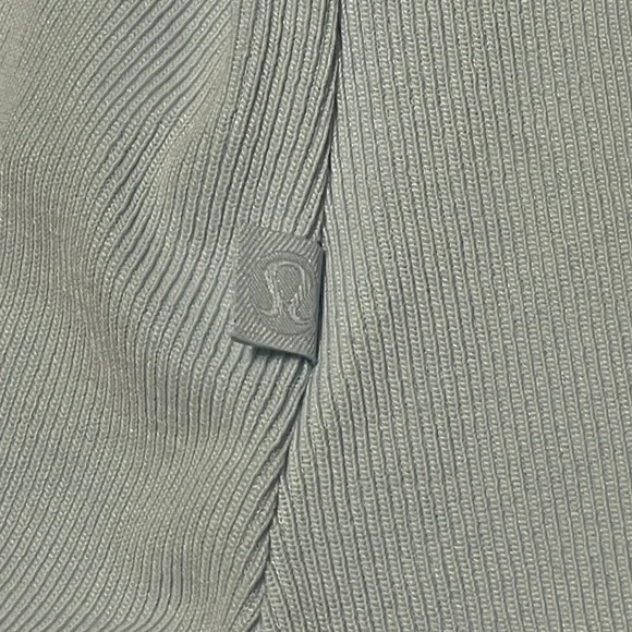 NWT Lululemon Asymmetrical Tank Top Sleeveless Powder Blue - Picture 6 of 7